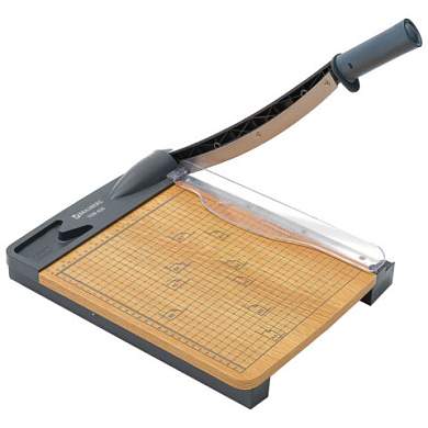 Резак сабельный BRAUBERG KATANA WOOD TSW-420 A4, 20 листов, длина реза 300 мм, деревянное основание, 533366 (арт. 533366)